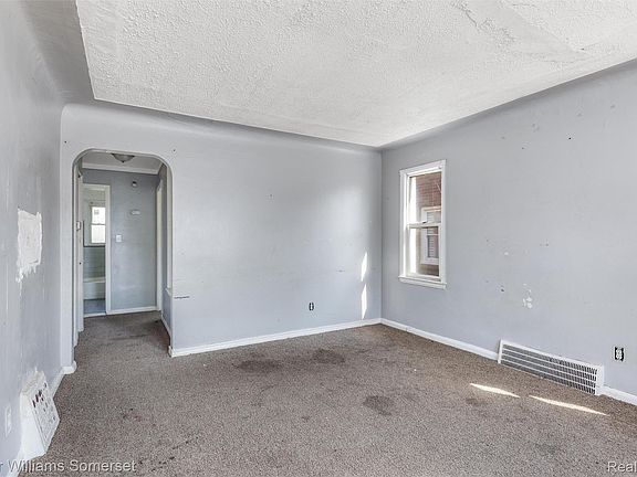 3rd image of 9922 Coyle St