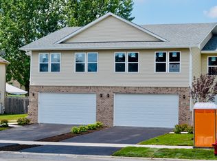 1582 Limerick Dr, Aurora, IL 60505