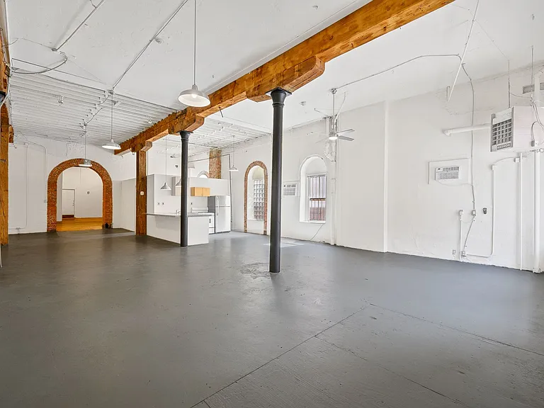 1622 Vine St — Photo 16