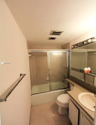 4th image of 2175 NE 170th St APT 215