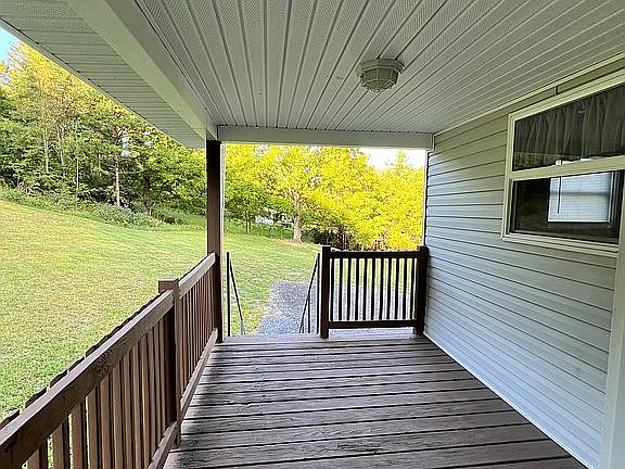 3rd image of 1104 E Dolly Ann Dr