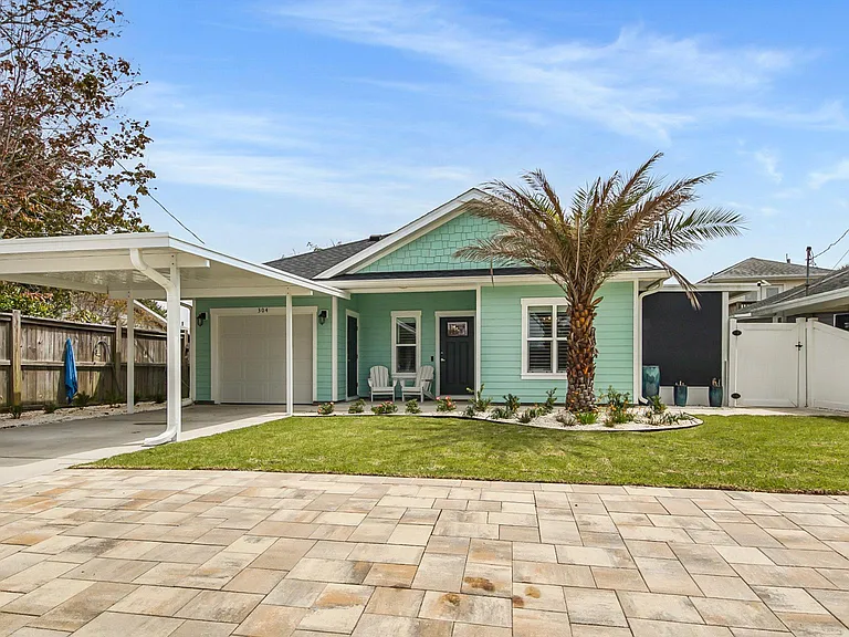 304 Casa Pl — Photo 1