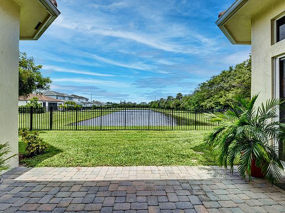 4th image of 9762 Captiva Circle