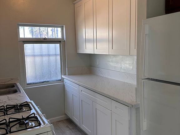4th image of 1946-52 Harrison Ave #1946