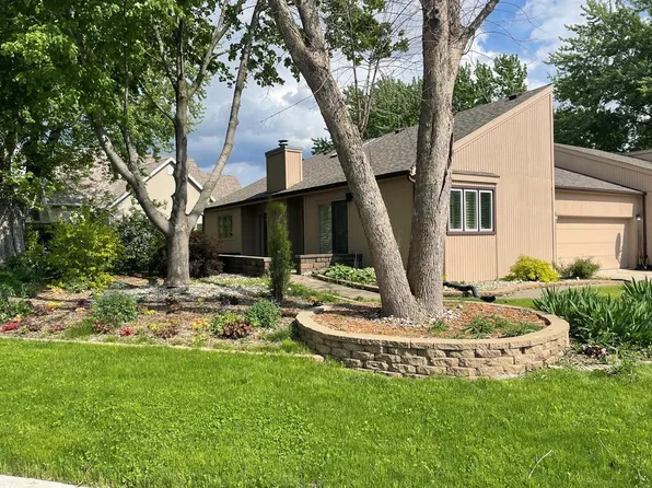 211 Country Club Dr, Fort Dodge, IA 50501