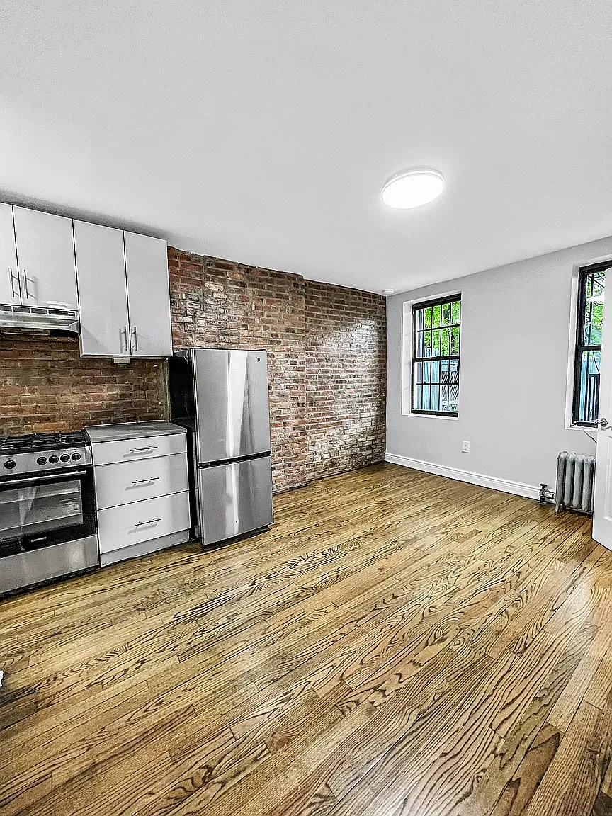 19 Herkimer Street — Photo 1
