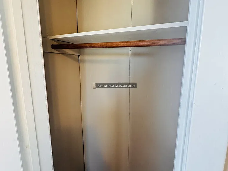 1122 Dallas St #6 — Photo 8