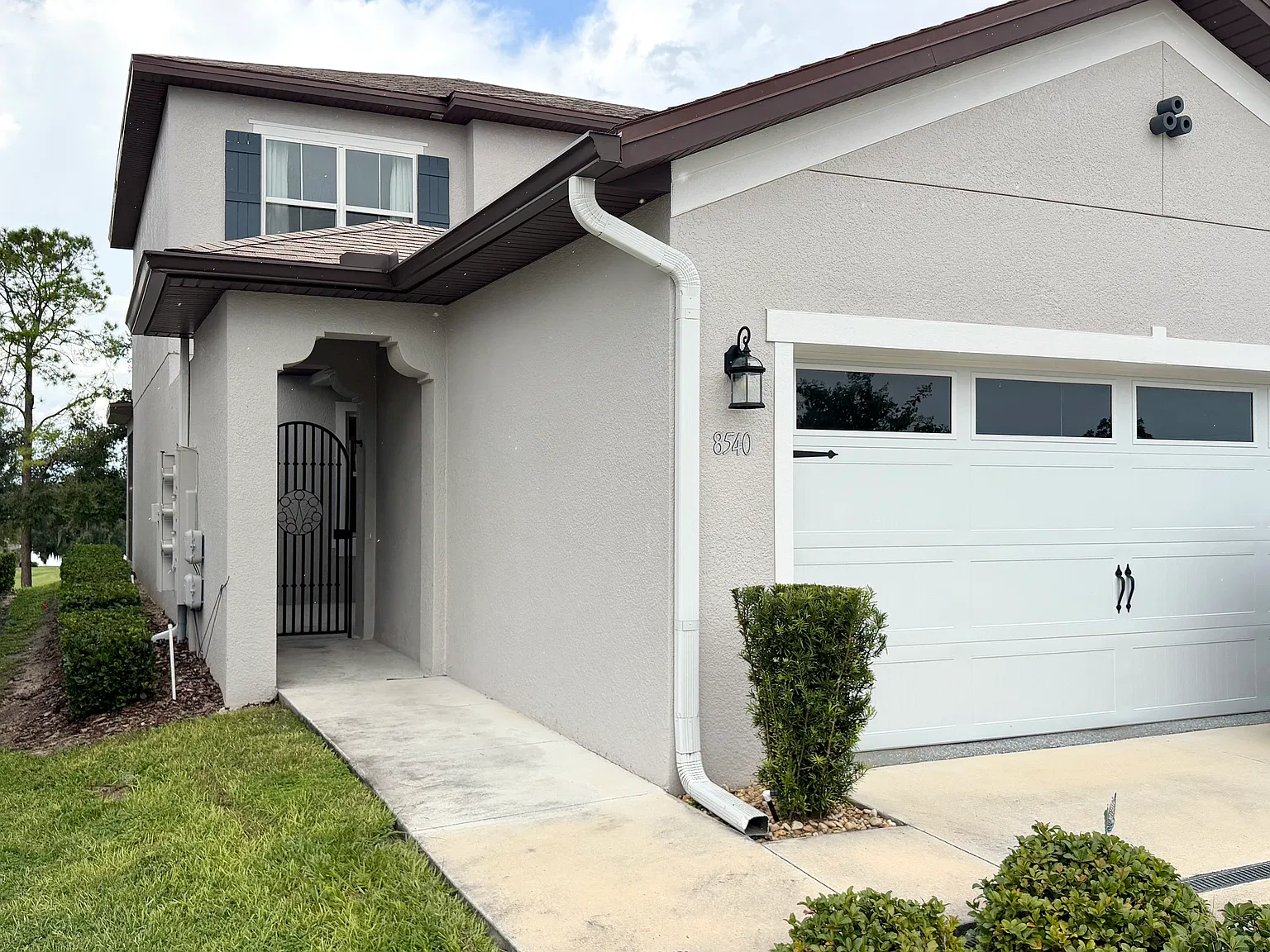 3 bed, 2.5 bath, 1830 sqft, $2,200 — Photo 2
