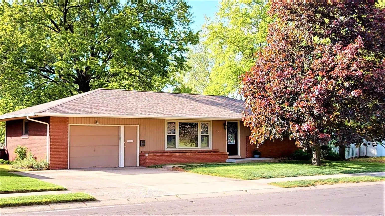 2001 Madison Ave photo 1
