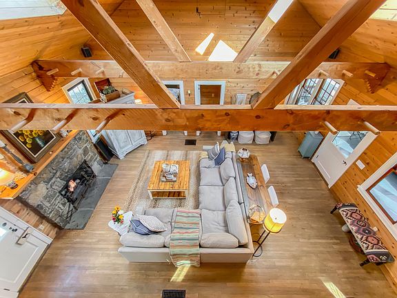 Great Room, vaulted ceilings