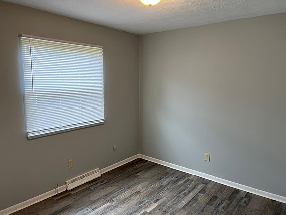 5th image of 210 Taff Cir APT C