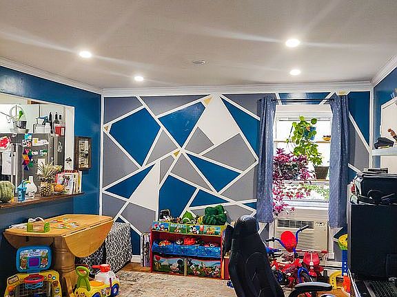 3rd image of 100 Connetquot Ave APT 33