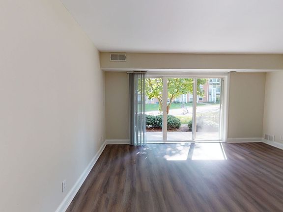 2nd image of 350 Engamore Ln APT 105
