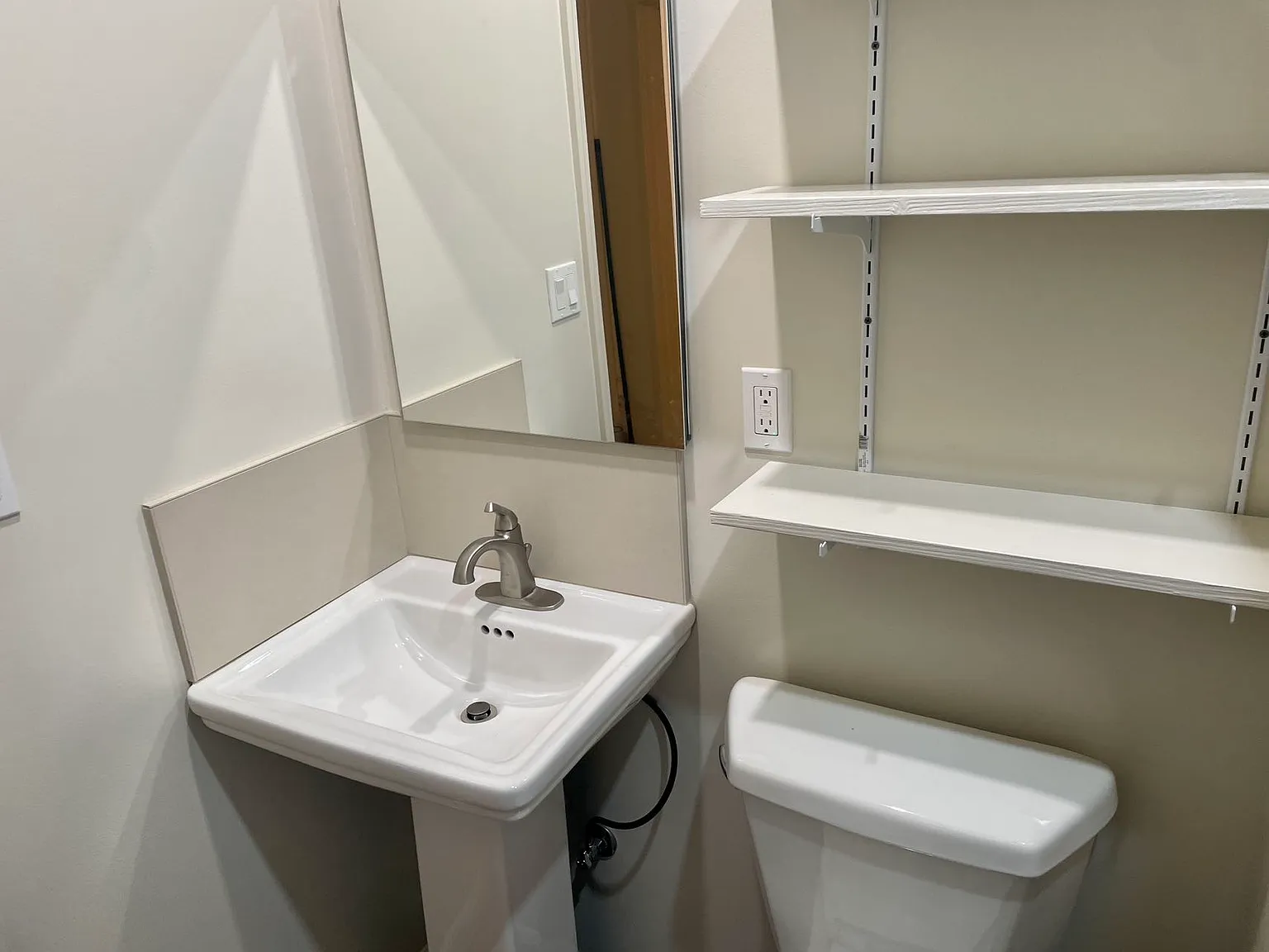 3 bed, 1250 sqft, $2,900 — Photo 3