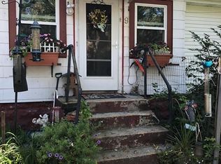 9 Massasoit St, Medway, MA 02053