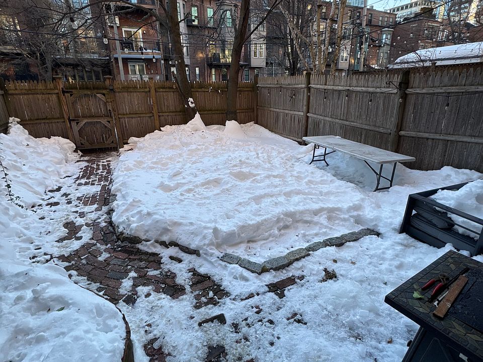 1st image of 14 Yarmouth St #1A