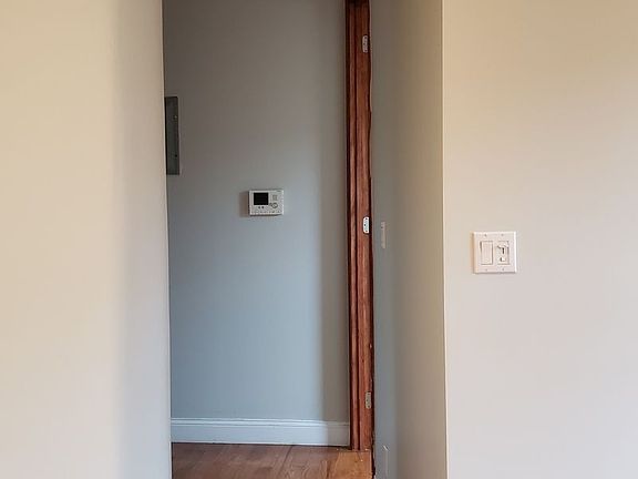 3rd image of 325 Stanhope St #2L