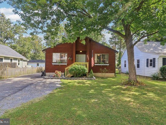5603 Essex St, Churchton, MD 20733