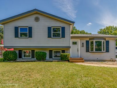 2301 Briar Ln, Lindenhurst, IL, 60046