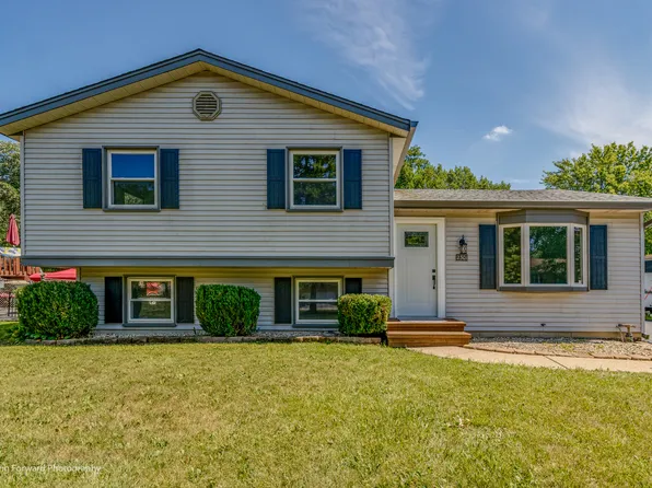 2301 Briar Ln, Lindenhurst, IL 60046