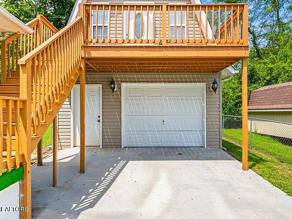 5th image of 227 Higdon Ln