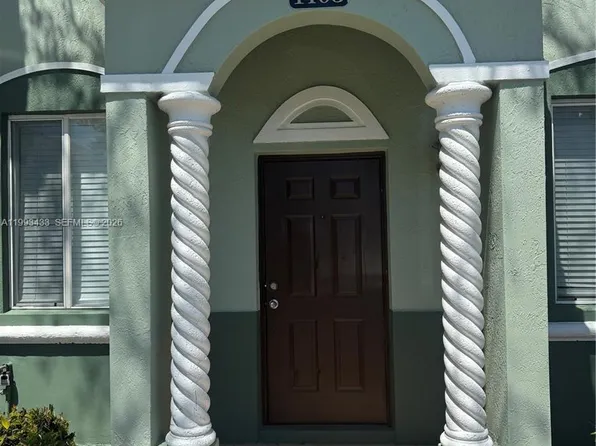 1403 SE 27th Ct, Homestead, FL 33035