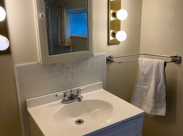 (undisclosed Address), Allegan, MI 49010