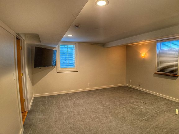 4th image of 4586 E Colorado Ave