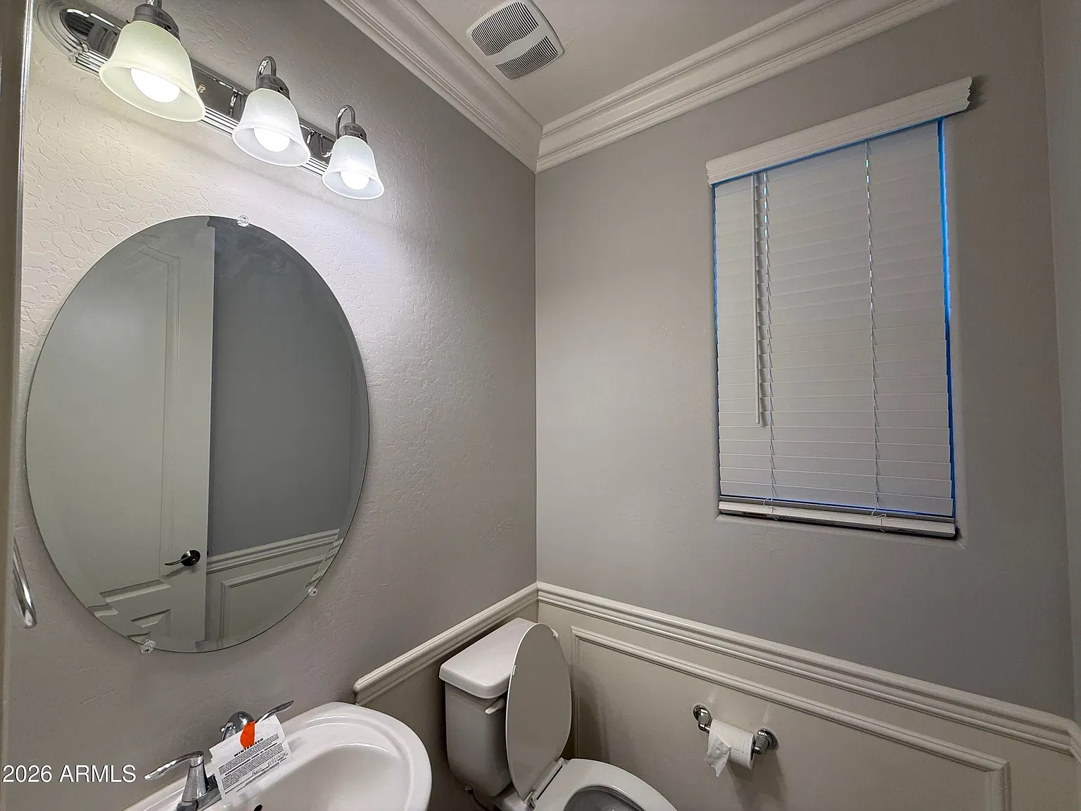 4 bed, 2.5 bath, 1959 sqft, $2,500 — Photo 4