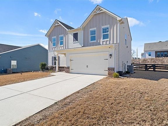 3rd image of 60 Cottontail Ln