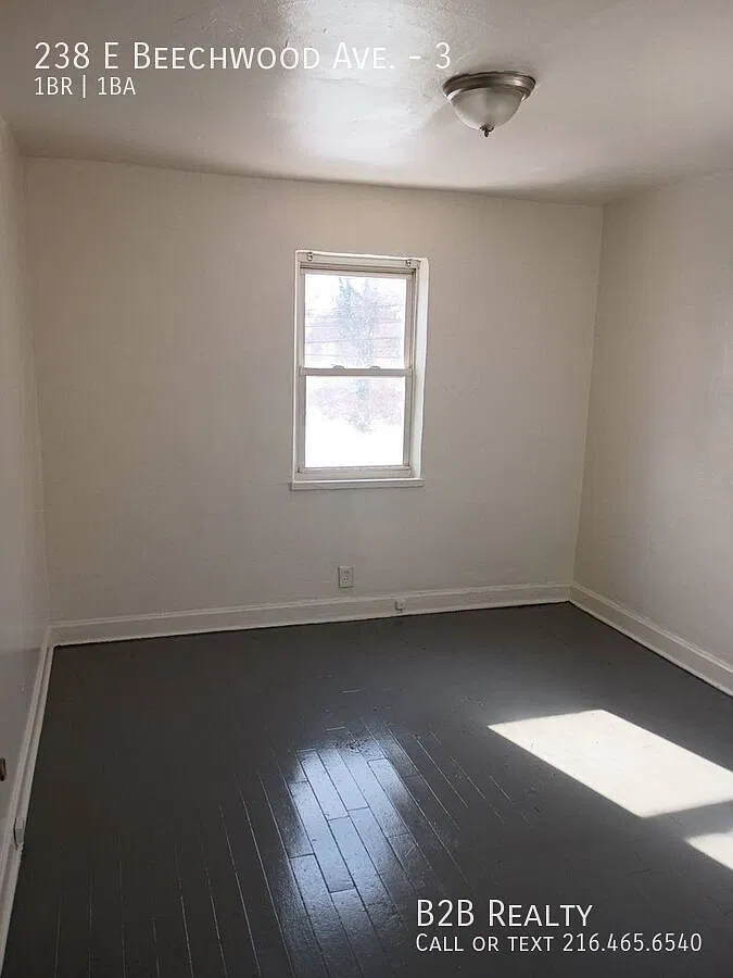 Charming 1 - Bedroom Property in Prime Location — Photo 4