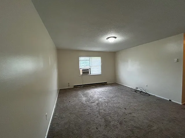 2 bed, 800 sqft, $825 — Photo 4