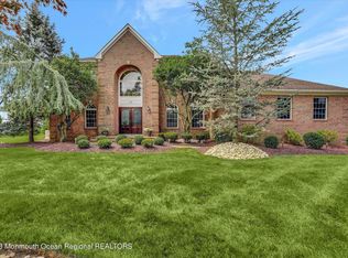 45 Langeveld Dr, Freehold, NJ 07728