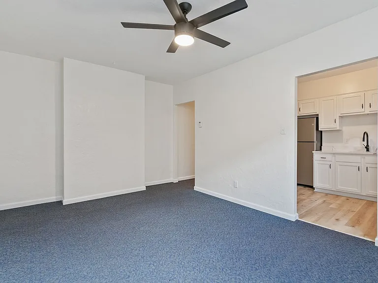 Charming & Fully Updated 2 Bed/1 Bath Home In Heart Of Beechview — Photo 5