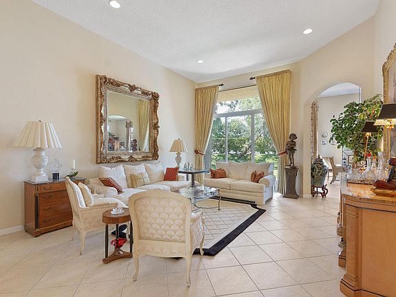 5th image of 12044 Oakvista Dr