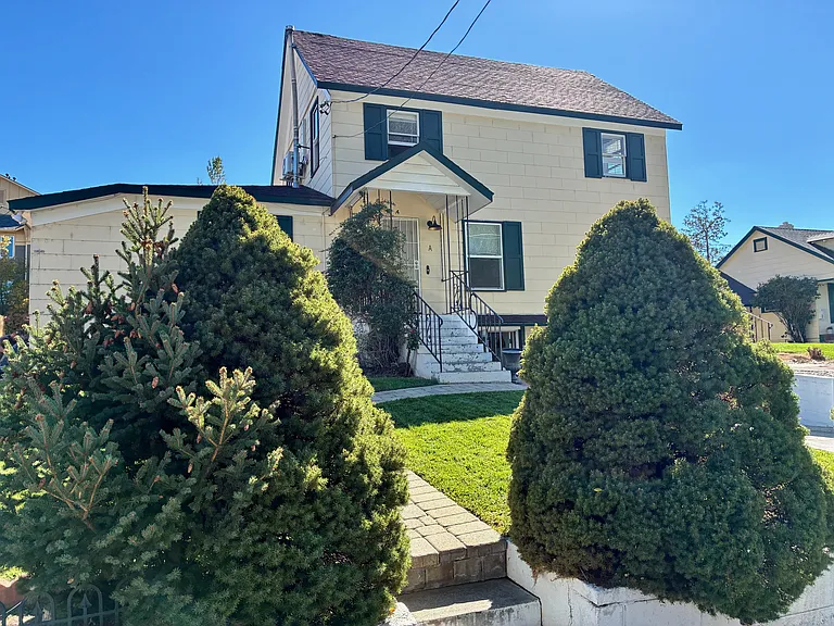 1570 Idlewild Dr #C — Photo 14