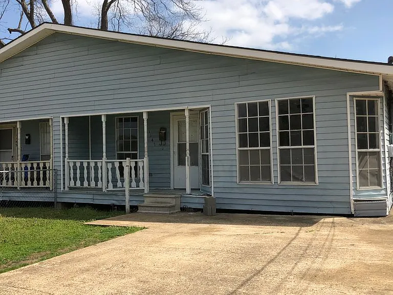 1147 Cornwell St — Photo 1