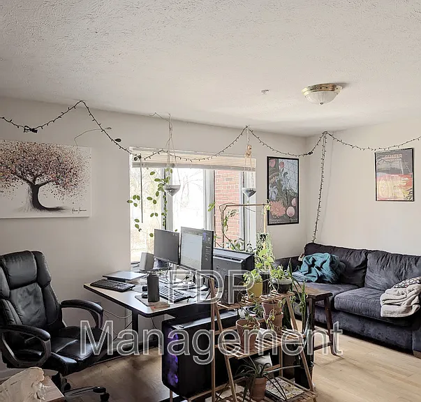 660 East Ave #302 — Photo 2