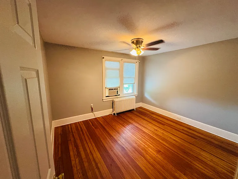 403 S Sycamore St — Photo 9