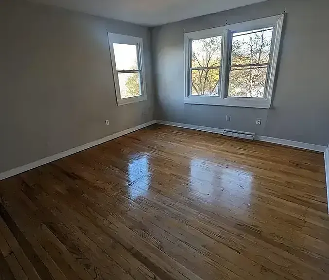 210 Burwell St #1 — Photo 9