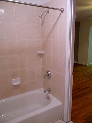 Rented by Perry Associates NYC Inc | media 39