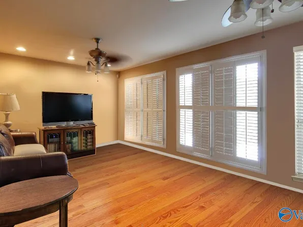 2220 Jefferson St, Courtland, AL 35618