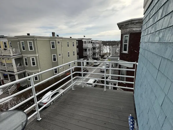 3 Bayside St #3, Boston, MA 02125