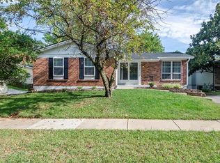634 Turfwood Dr, Ballwin, MO