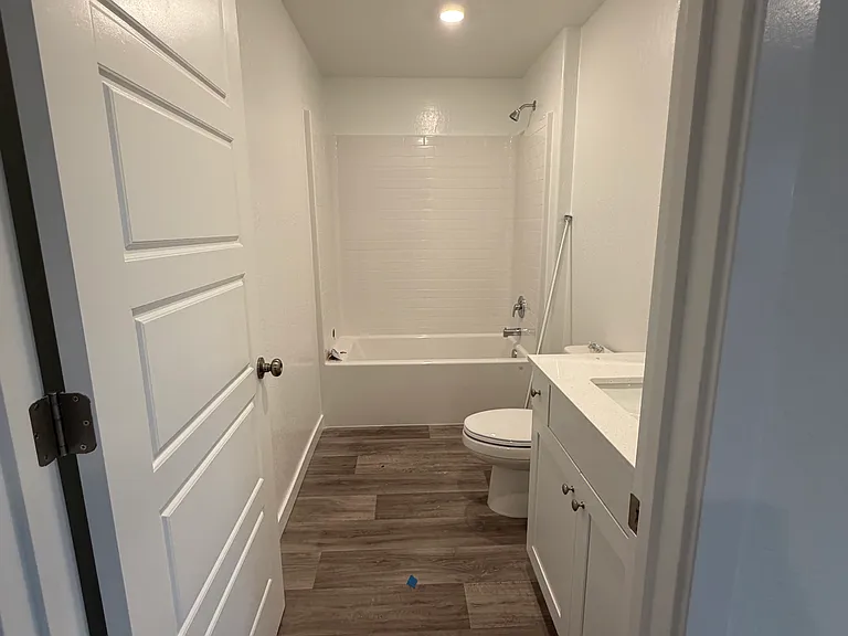 3323 N Sandrini Ave — Photo 7
