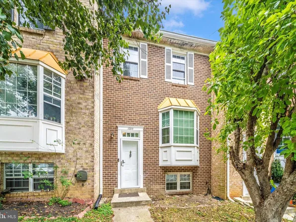 1095 Travis Ln, Gaithersburg, MD 20879