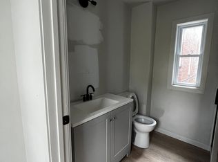 165 4th St #2A, Troy, NY 12180