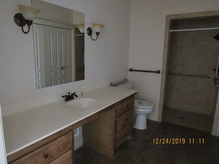 505 NW Fairway Villa Dr — Photo 8