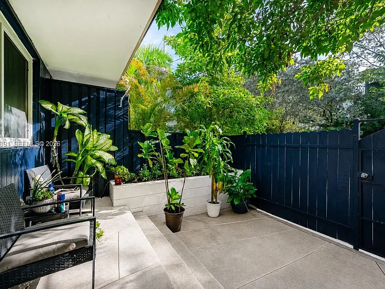 3100 Naomi St #3102 — Photo 2