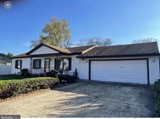 8 Mulberry St, Delran, NJ 08075